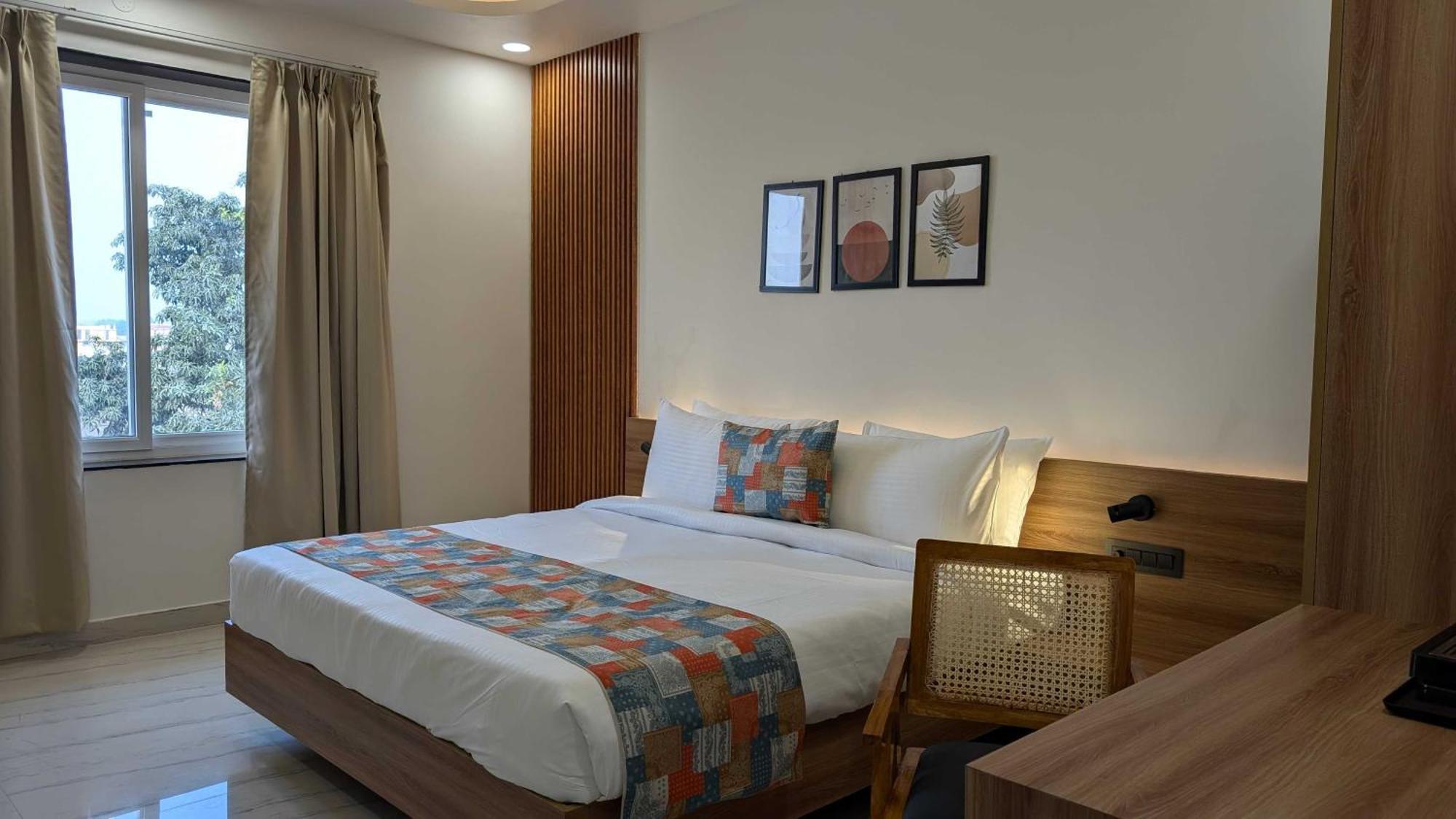 Hotel O Vasu Palace Ayodhya ภายนอก รูปภาพ